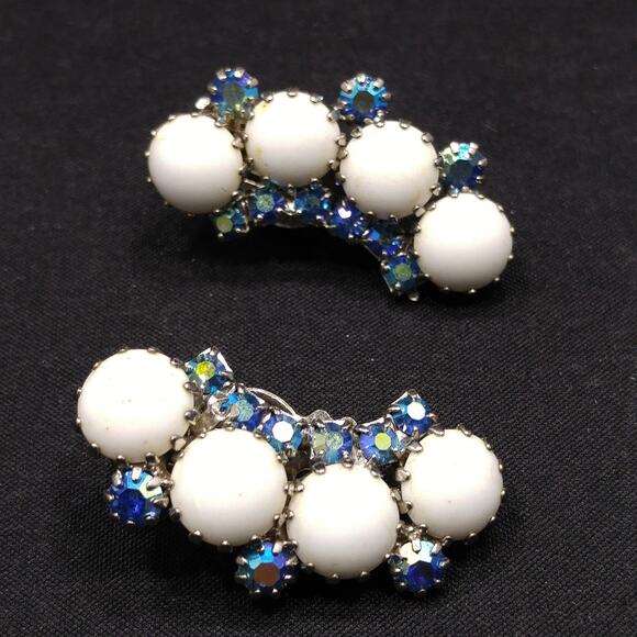 Weiss Aurora Borealis Blue Rhinestone Clip Earrings, White Milk Glass Cabochons - Picture 5 of 10